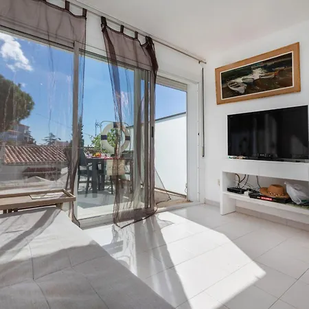 Apartment Grifeu-2 By Interhome *