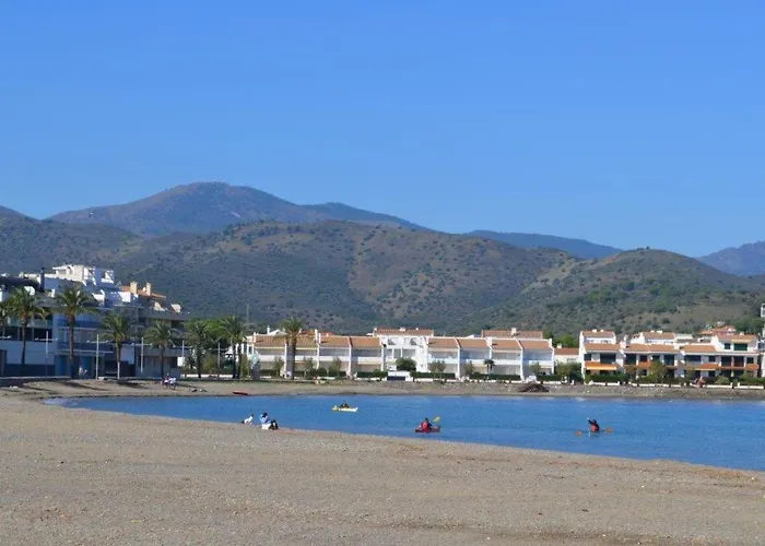 Grifeu-2 By Interhome Apartament Llança